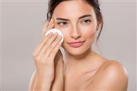 Cách skincare chuẩn cho da khô mụn