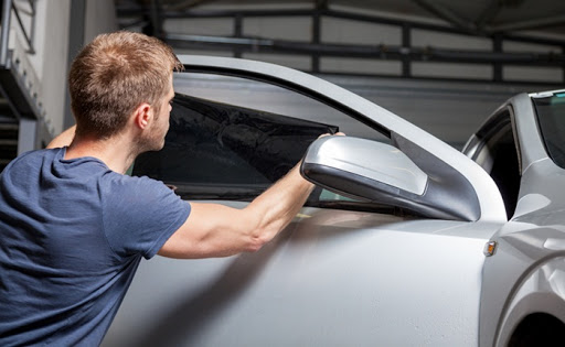 Dán phim cách nhiệt ô tô loại nào tốt nhất?