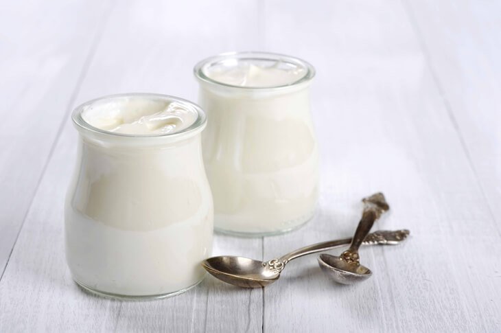 Cách làm hồng cô bé bằng sữa chua